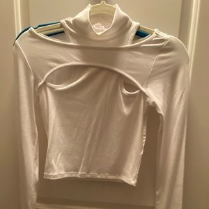 Garage white small long sleeve top